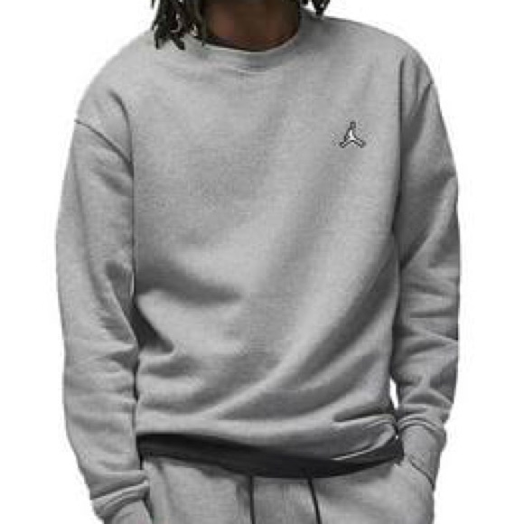 NWT Jordan Essentials Fleece Crewneck Sweatshirt Medium Gray - Picture 2 of 7